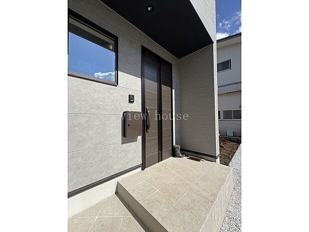 【玄関】 カラーモニターインターホン付き♪