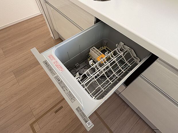 【食洗器】 食器洗いの手間も省けるあると嬉しい食洗器♪
