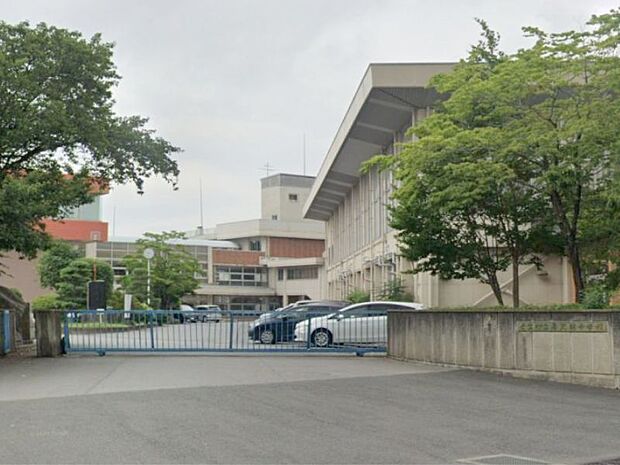 壬生町立南犬飼中学校 1700m◆ビジョン◆夢や希望を持てる教育活動を通して、生徒や保護者、地域の皆様、教職員の幸せな時間づくりを応援します。