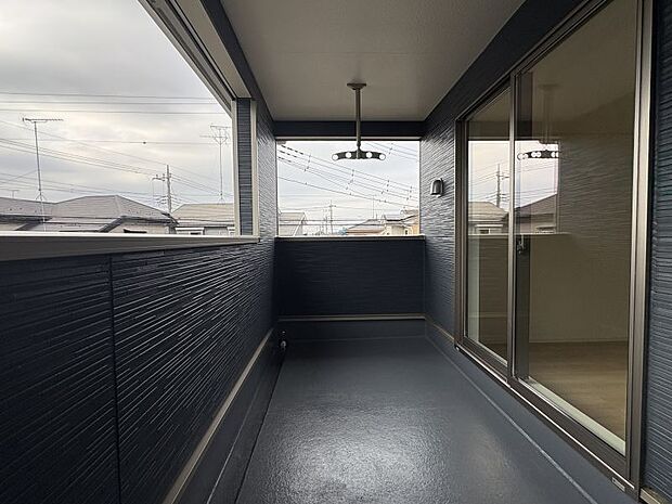 洋室7帖から見たバルコニー♪