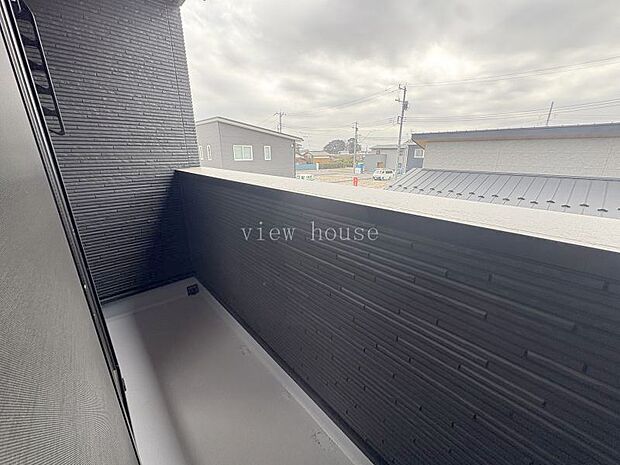 【バルコニー】 南向き晴れたら日当たり良好なバルコニー