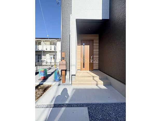 【玄関】 ポスト、インターホン付き便利門柱♪