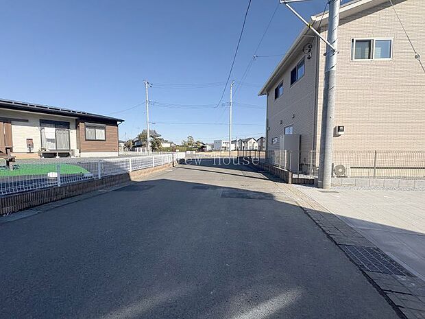 前面道路北側約６ｍ公道