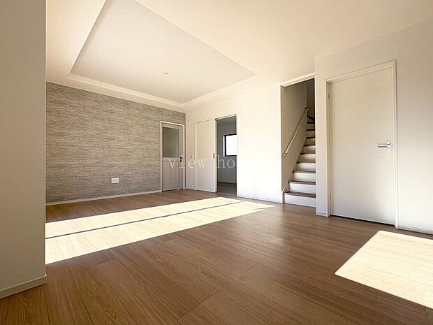 【ＬＤＫ１８．２帖】 リビング階段で家族のコミニュケーションも増やせます♪