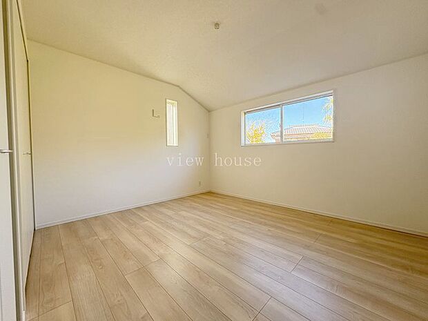 【2階洋室7.5帖】 主寝室はLDKのある2階に!生活導線も良く便利ですね♪