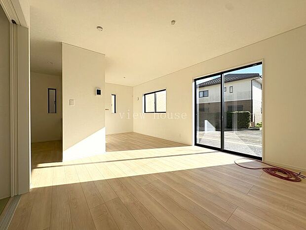 【ＬＤＫ１６帖】 家族のくつろげる明るい室内♪