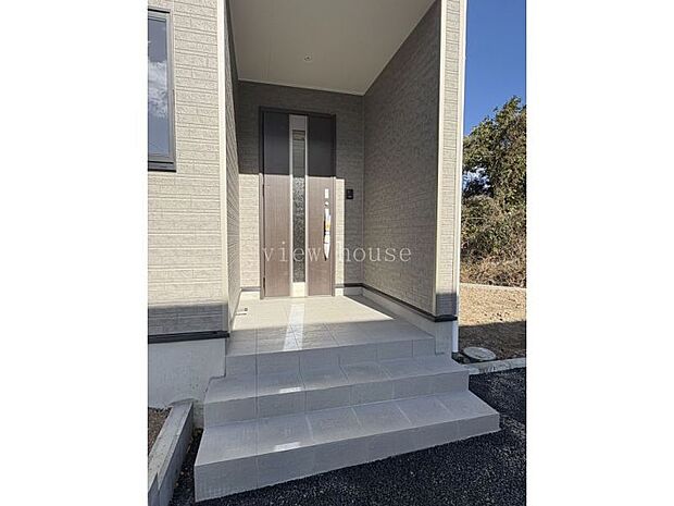 【玄関】 モニター付きインターホン付き♪