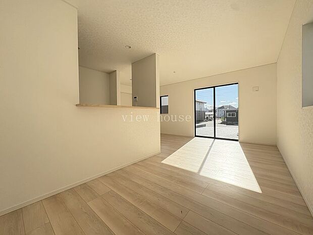 【LDK16.5帖】 広々ダイニングスペースにはダイニングテーブルを置いて楽しい家族時間に♪家具を選ぶのも楽しくなりそうです。