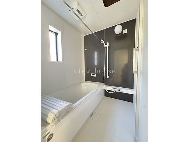 【浴室】 浴室暖房乾燥機能付き!