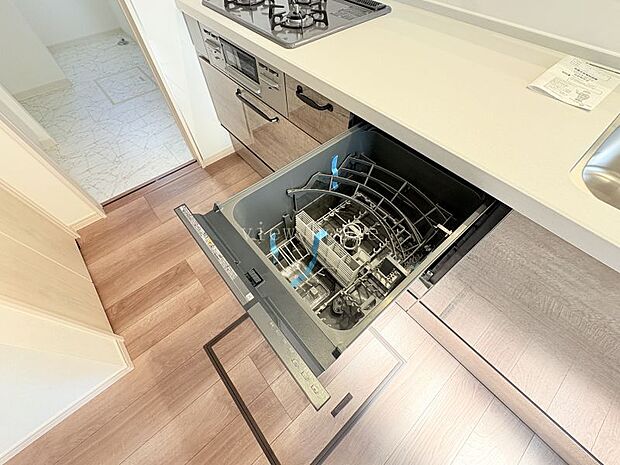 【食洗器】 夜ごはんのあとの食器洗いは食洗器に任せて家族時間も増やせます♪