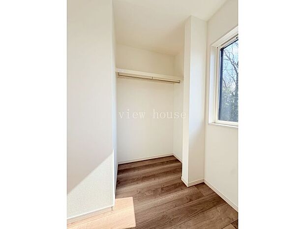 【クローゼット】 クローゼットもオープンタイプなので、整理整頓が身に付きやすいです。