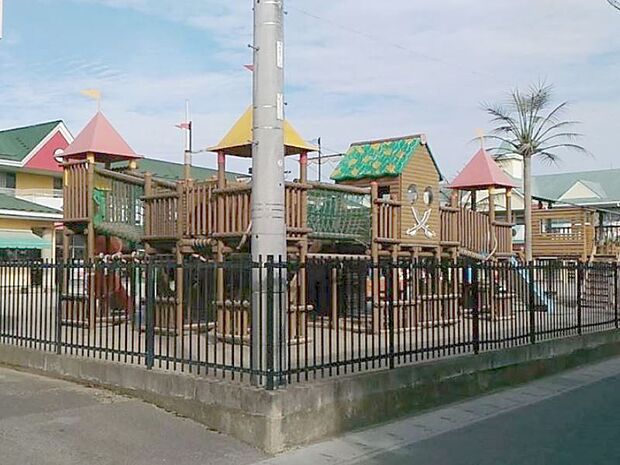 ひまわり幼稚園 890m