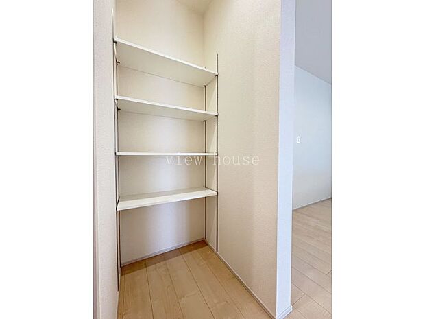 【パントリー】 食品のストックも可能なので、毎日お買い物に行けなくても安心です。