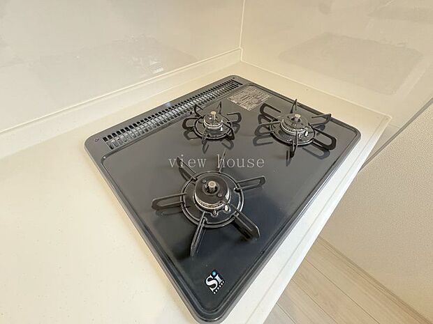 お弁当や朝食に忙しい朝でも作業効率UPできる３口コンロ♪