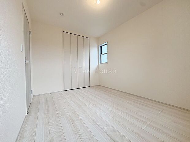 【洋室６帖】 南向き明るい洋室♪