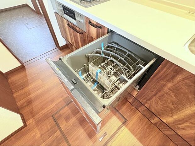 【食洗器】 ビルドインタイプなので、すっきりできます。あると便利な食洗器♪
