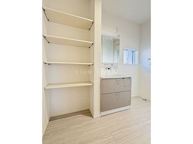 【洗面】 リネン庫付き♪タオルや着替えの収納にも便利♪