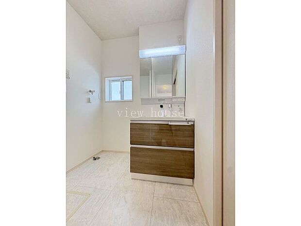 【洗面】 スライド収納タイプでたっぷり収納可能です♪