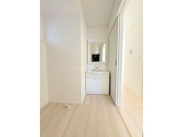 【パウダールーム】