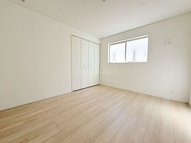 【洋室７帖】 お子様の自分のお部屋も広々使えます♪