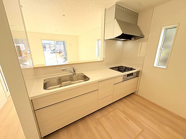 【システムキッチン】 スライド収納付きで使い勝手の良いキッチンです♪