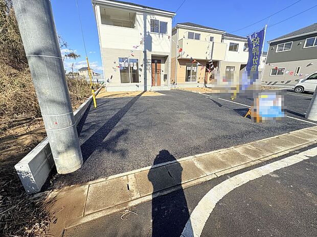 【駐車スペース】 駐車並列２台可能♪