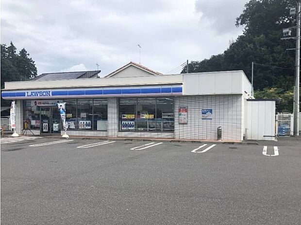 ローソン 喜沢東店 750m