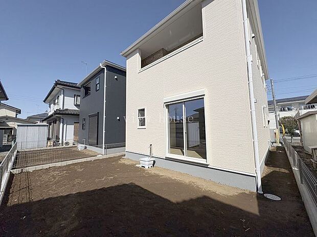 【南側からの外観写真】