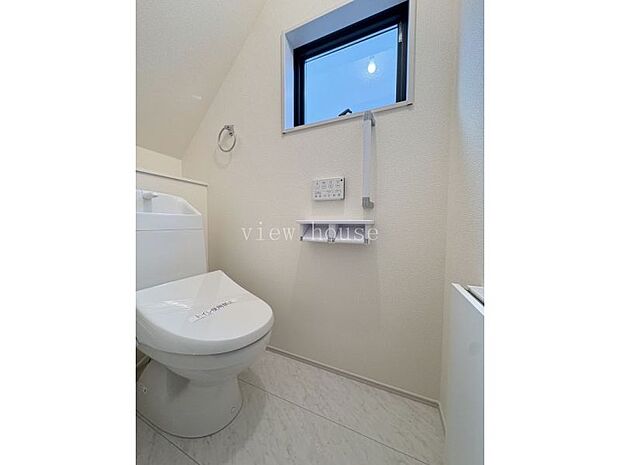 【１階トイレ】 トイレは各階完備♪