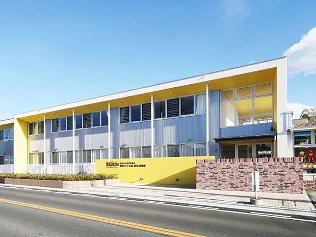 静林幼稚園 210m小山市で人気の幼稚園です。年長児・年中児28名程度、年少児20名程度のクラス編成。