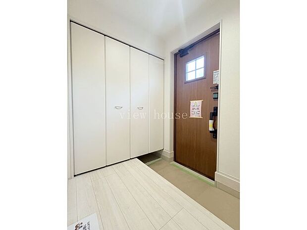 【玄関収納】 大容量のクローゼット収納♪