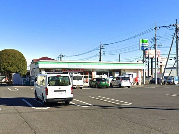 ファミリーマート国分寺川中子店 750m