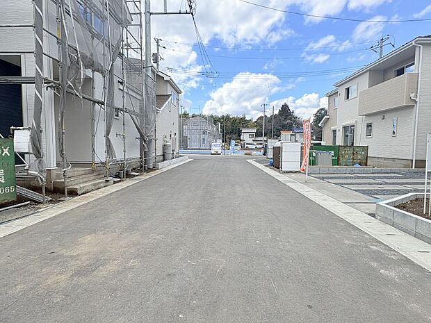 前面道路北西6m