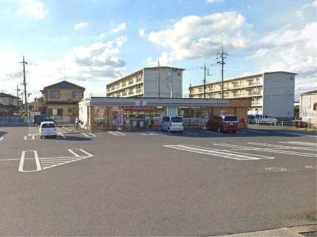 セブンイレブン小山間々田店 1500m