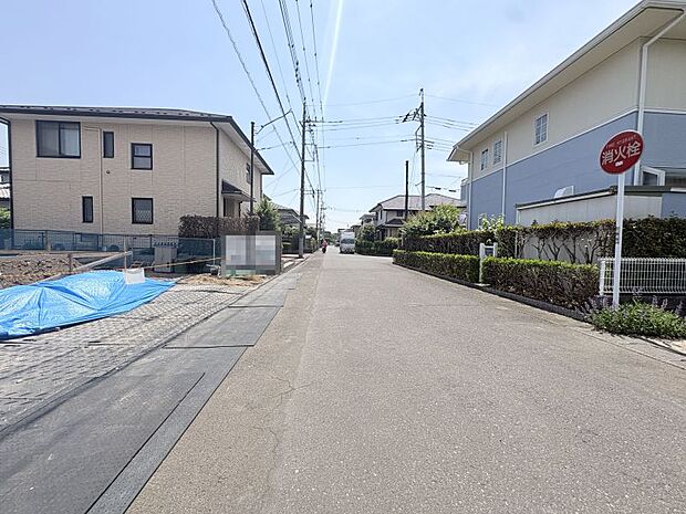 前面道路北西６ｍ