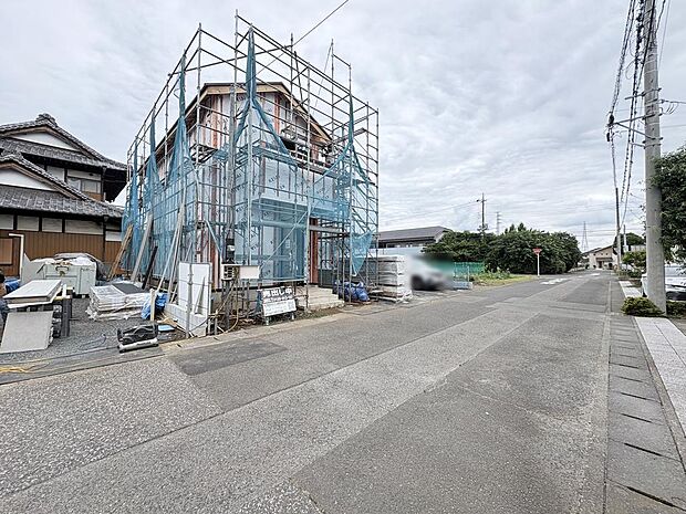 前面道路北西6m