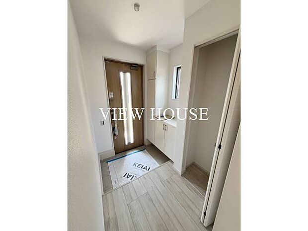 大型下駄箱でスッキリ使える玄関♪