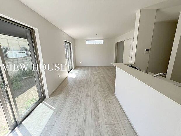 使い勝手を考えた開放感のあるLDKです♪