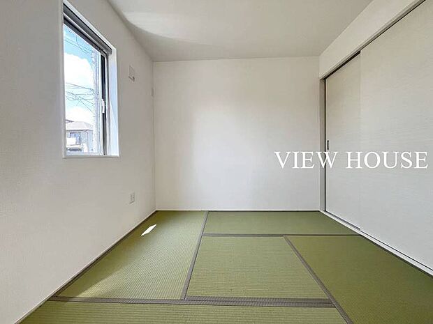 洗濯物を畳んだりママの作業スペースとしてもお使いいただけます♪