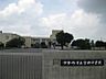 周辺：伊勢崎市立宮郷中学校 2745m近くには小川が流れ、豊な緑に囲まれた落ち着いた環境で勉強に取り組むことができます♪