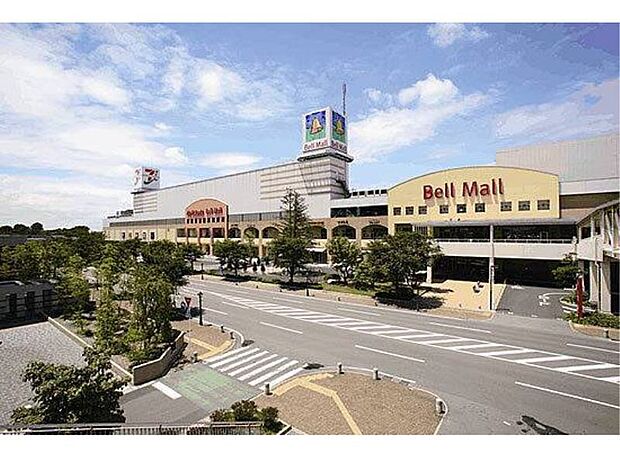 ベルモール宇都宮店 2109mベルモールは、映画、フィットネス、温泉、ショッピングの核店舗として「イトーヨーカドー」や、約120の専門店街を擁した、複合商業施設です。