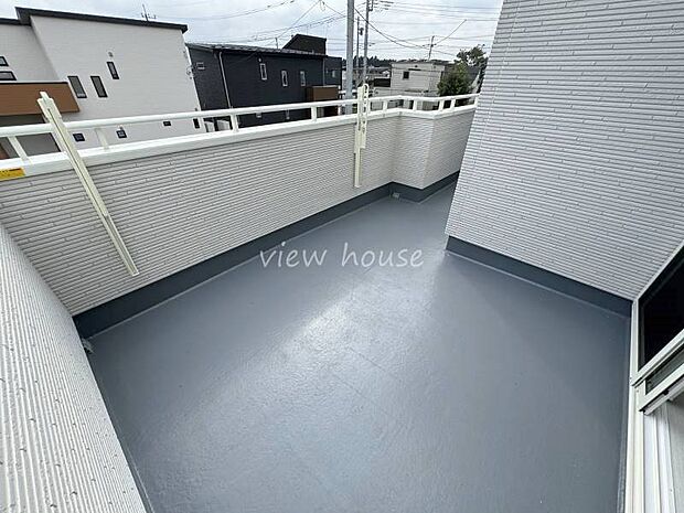 南向きの広々バルコニー☆