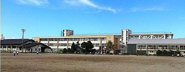 宇都宮市陽北中学校 1981m