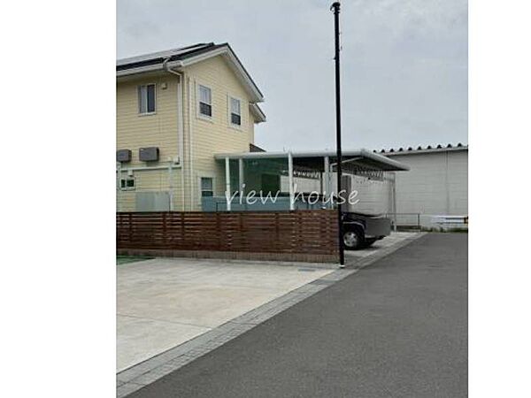 すぐ近くに公園があるのでお子様連れには嬉しいですね