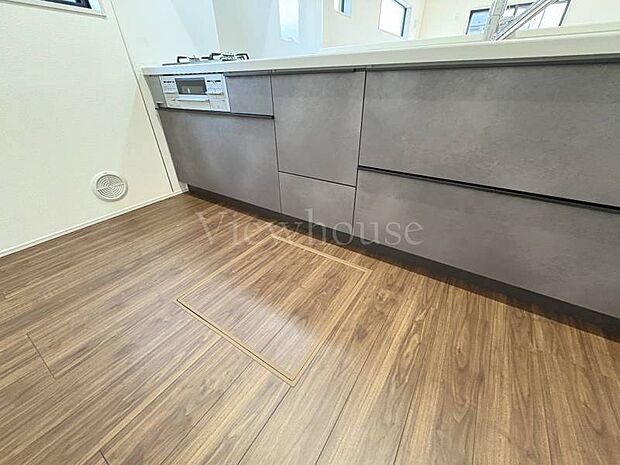 【1号棟】床下収納あり☆すっきり空間を実現♪いつでも片付いた快適な暮らしを目指せます。