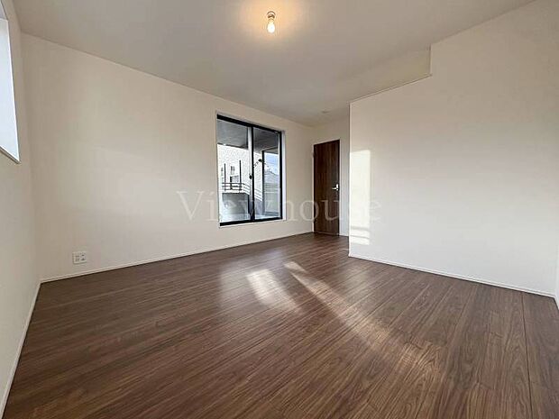 【1号棟】明るく風通しの良いお部屋です♪全居室収納付きの為、整理整頓ができそうですね♪