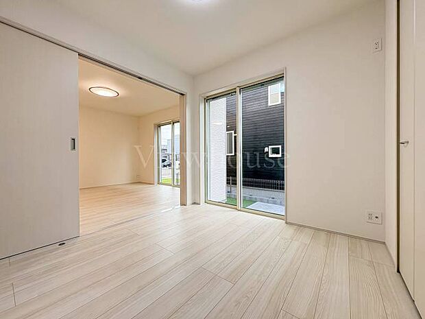 【A号棟】使いやすいシンプルなお部屋は、飽きずに長く快適に住み続けられるのも魅力の一つです