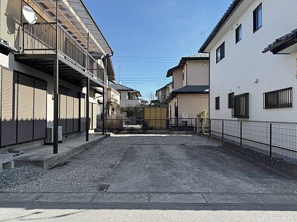 駐車2台＋バイク・自転車置き場を設置しても余裕がありそうです♪