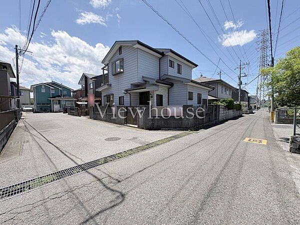東側道路：約6.0ｍ公道、北側道路：約4.2ｍ公道