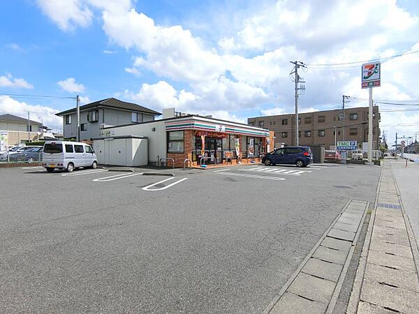 セブンイレブン宇都宮宝木本町店 403m